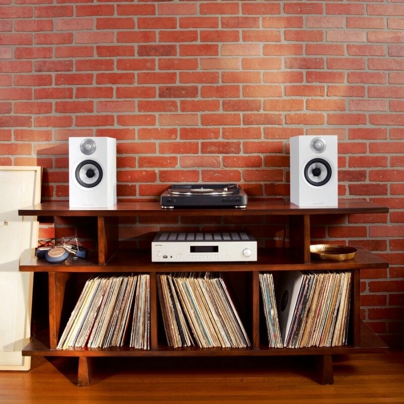 Акустика полочная Bowers & Wilkins 607 White